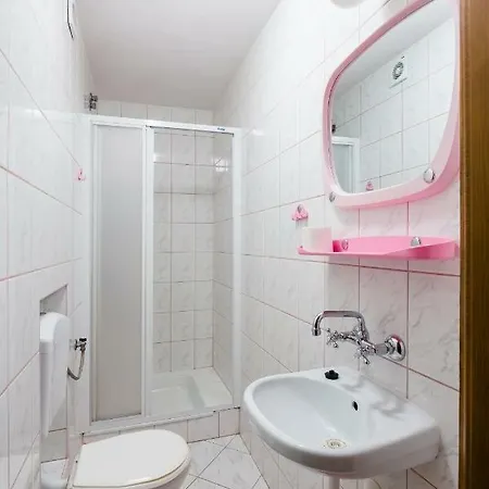 Jasmin ホームステイ ブコビナ・タトシャンスカ